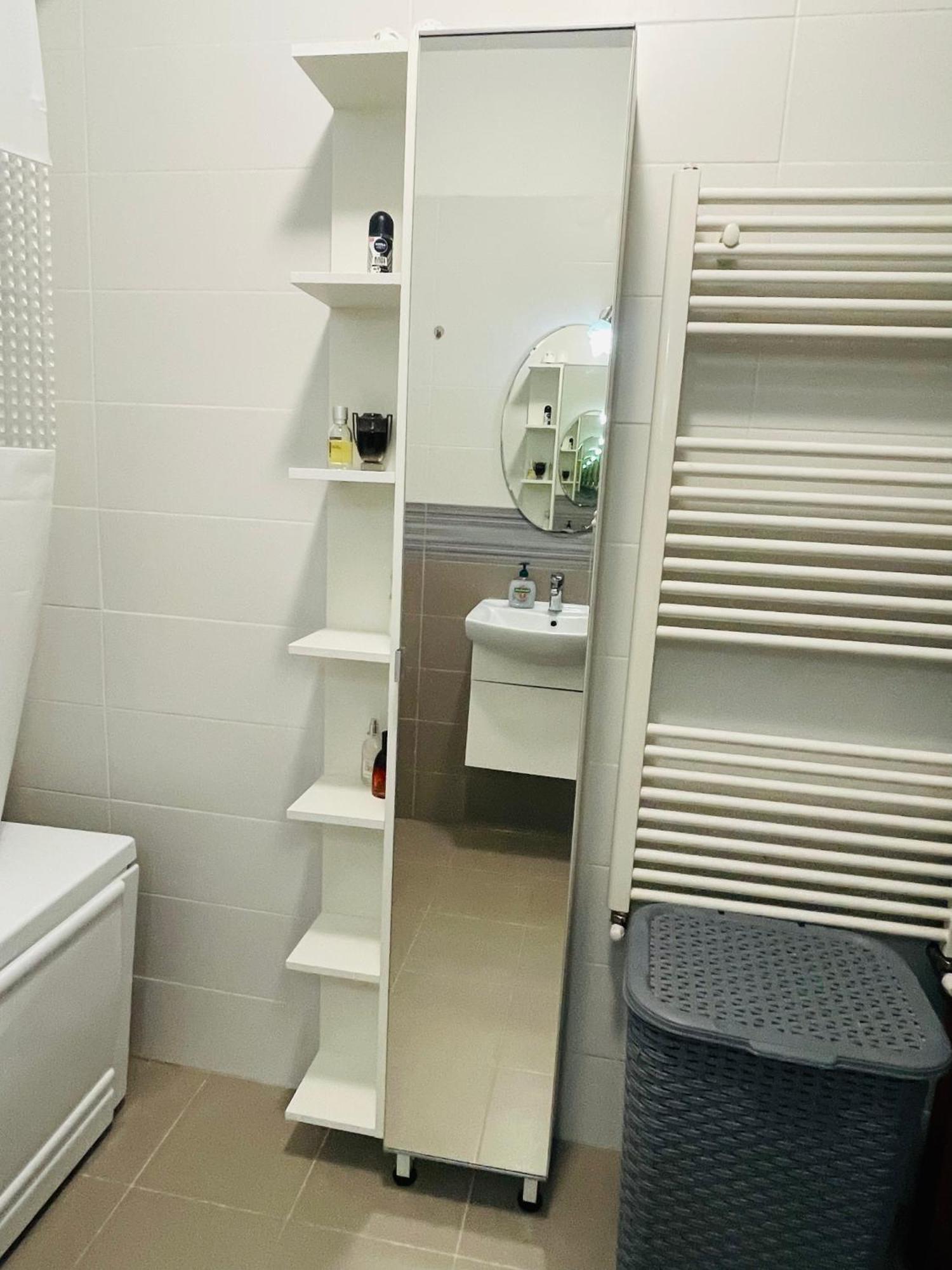 קלוז'-נאפוקה Cozy Apartment With Free Parking מראה חיצוני תמונה